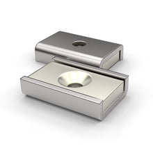 Lade das Bild in den Galerie-Viewer, Neodym Flachleisten mit Bohrung und konischer Senkung - die magnetprofis
