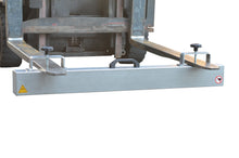 Lade das Bild in den Galerie-Viewer, Staplermagnetbesen mit Ablösevorrichtung Edelstahl - die magnetprofis